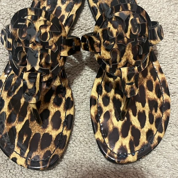 Tory Burch leopard print patent miller leather sandals 7 lowest price listed - Picture 9 of 12